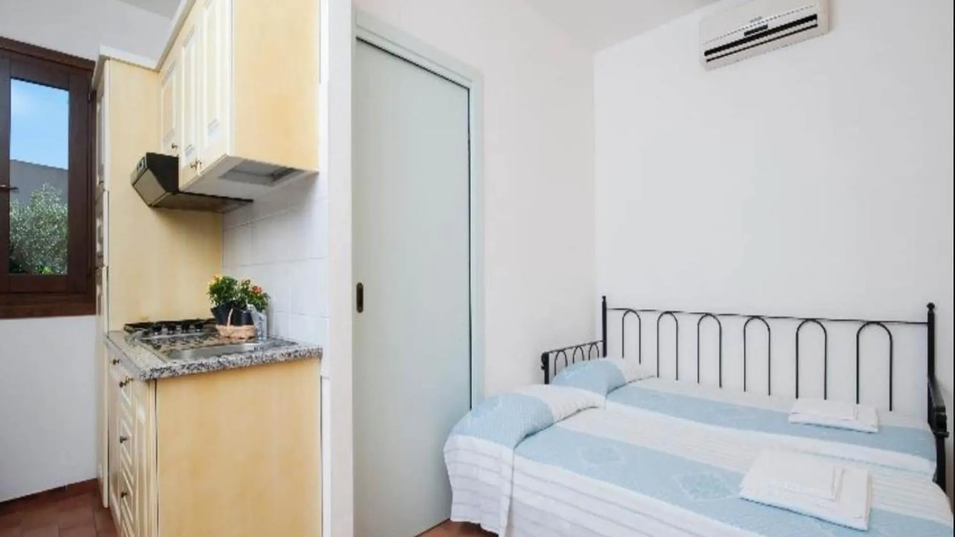 Two-Room Apartment In A Complex With Communal Pool In Sardinia Villasimius